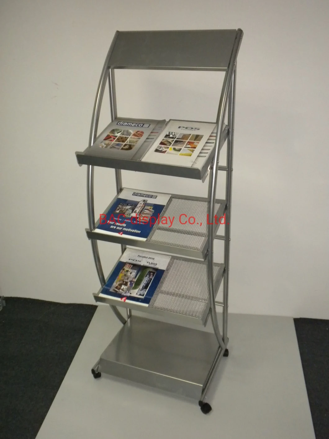 OEM Movable Metal Magazine Display Rack with 4 Wheels